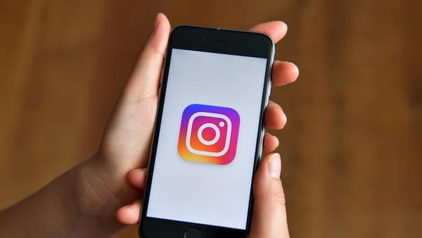 Tiba-Tiba Kepencet? Ini Tips Menghapus Tanggapan di Story Instagram Orang Lain Yang Salah Tanggap!