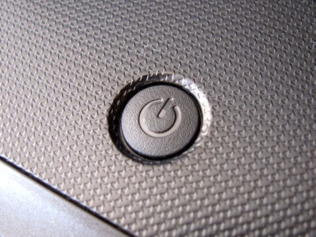 Solusi Laptop Awet Tahan Lama ? Berikut Cara Mematikan Laptop dengan Benar