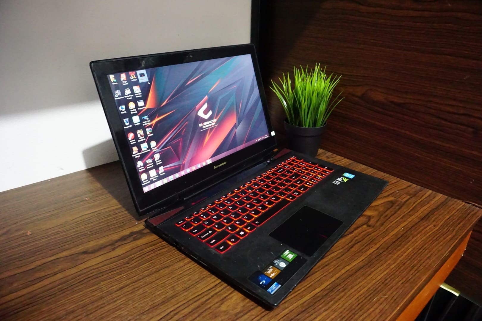 11 Rekomendasi Laptop Lenovo Terbaru 2026 Yang Super Keren!