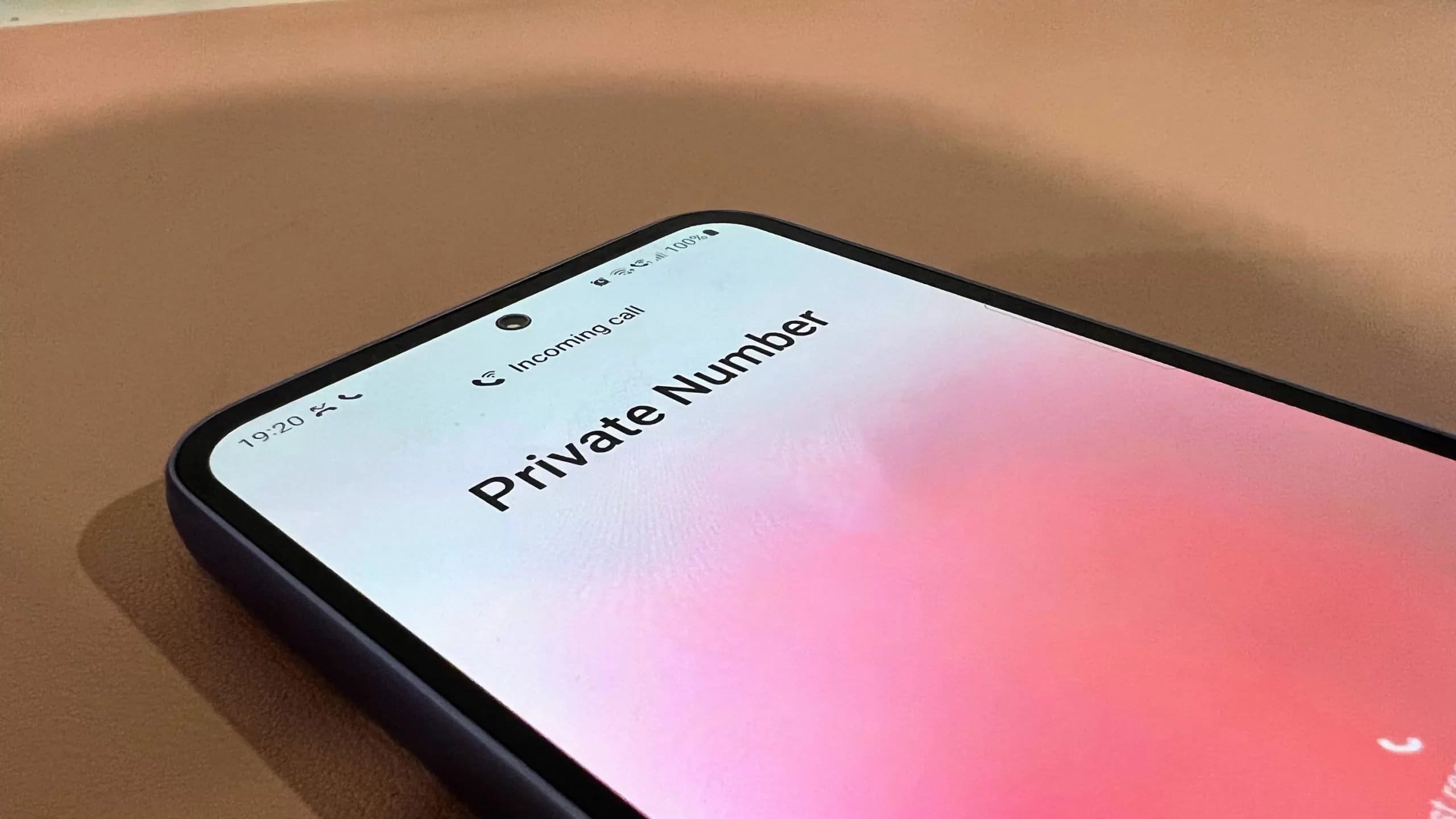 Cara Menyembunyikan Nomor Pribadi Saat Menelepon Kontak Asing via iPhone