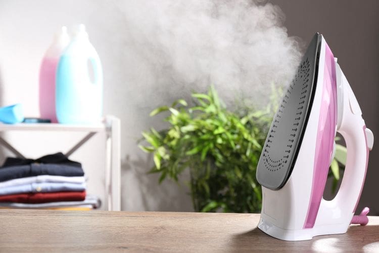 15 Setrika Uap Portable Mini Terbaik 2026: Traveling Nyaman Tanpa Baju Kusut!