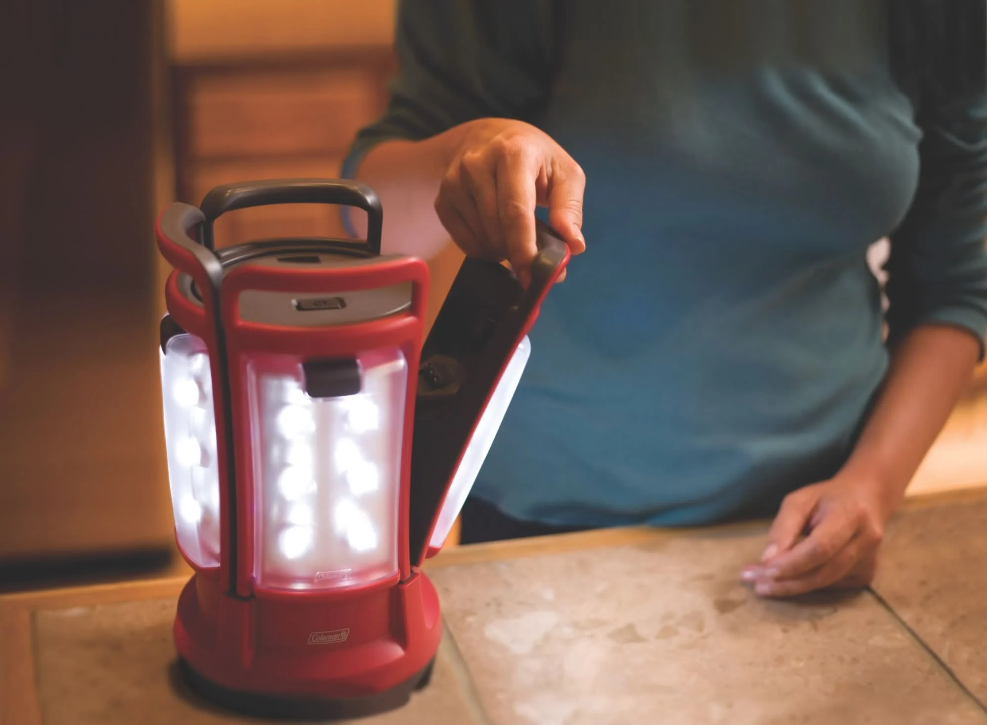 17 Lampu Emergency Terbaik 2026, Buat Camping Juga Cocok Nih!