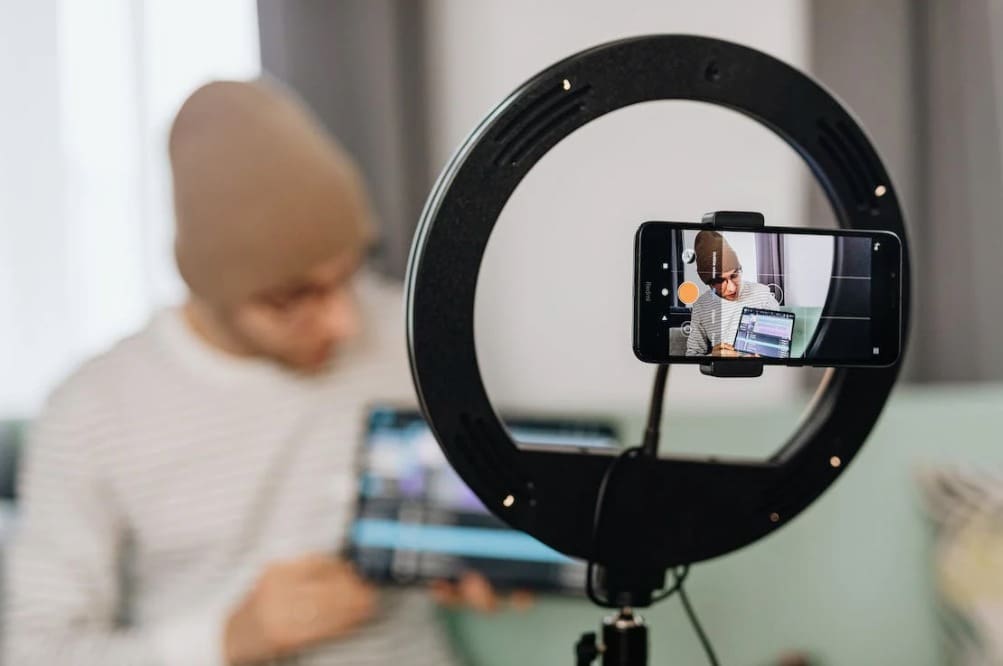 Bikin Gempar Dunia Maya, Panduan Lengkap Jadi Influencer Hits