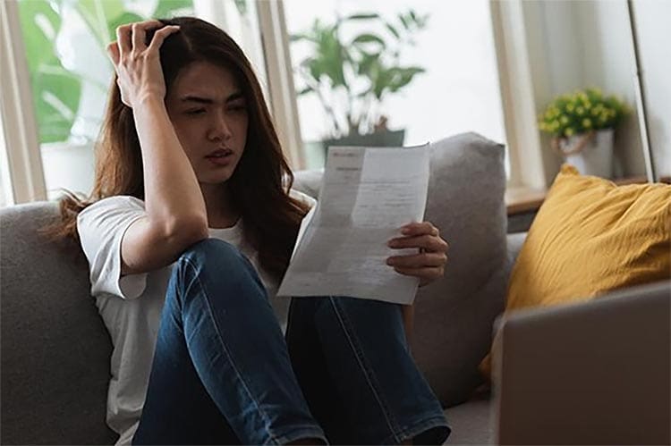 Santai Aja! Ini Cara Biar Debt Collector Nggak Nyamperin Rumah Kamu