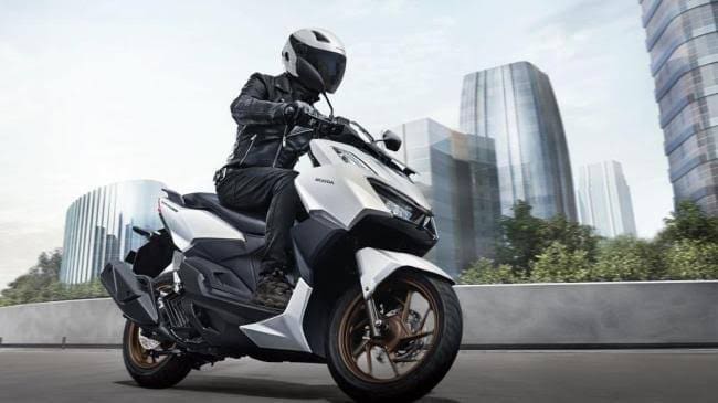 Waduh Kamu Telat Bayar Cicilan Motor? Cek Sanksinya Disini!