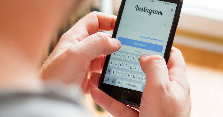 Ingin Terlihat Misterius? Ini Tips Menghapus Judul Highlight Instagram kamu!