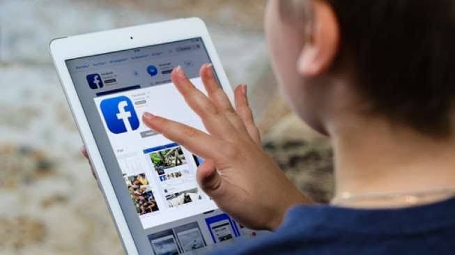 5 Cara Gampang Liat Akun Facebook yang Diprivasi