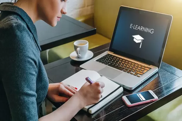 Maba Wajib Tau! 5 Tools AI Ini Bikin Kuliah Kamu Jadi Lebih Santuy