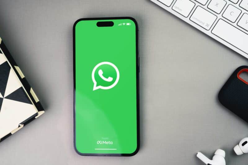 6 Tips Membuka Pesan WhatsApp Tanpa Ketahuan
