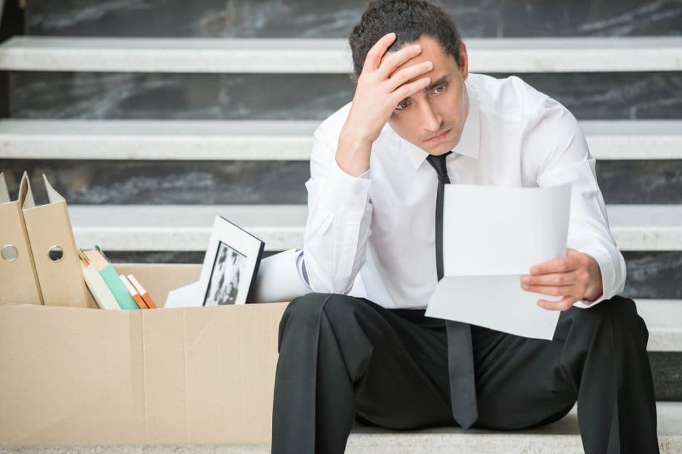 Berdasarkan UU Cipta Kerja, Ini Lho 15 Alasan Perusahaan Mem-PHK Karyawannya