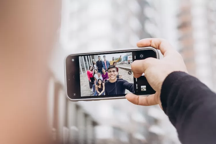 Rekomendasi 7 HP Kamera Jernih Buat Nge-Vlog: Harga Mulai 2 Jutaan!