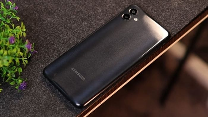 Tampil Keren di Hari Lebaran! Ini 3 HP Samsung Flagship yang Paling Worth It