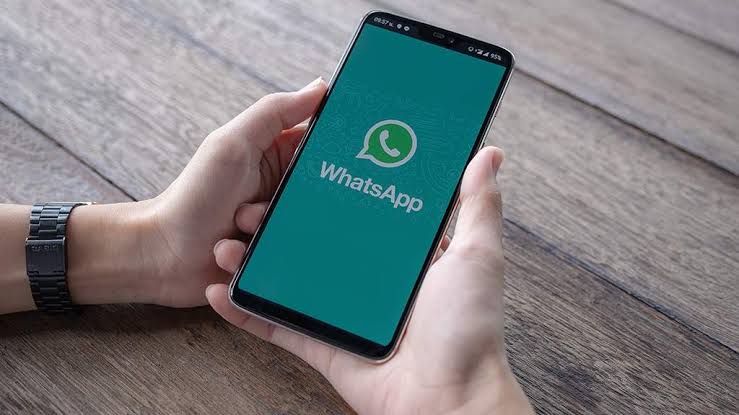 Tips Buka WhatsApp Tanpa Terlihat Online