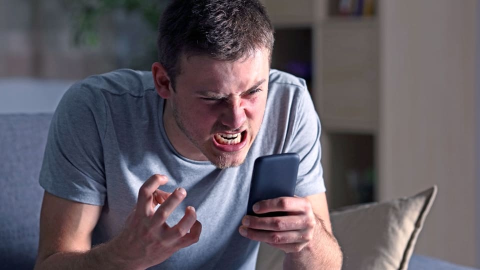 HP Lemot Bikin Kesal? Ini 7 Cara Ampuh Bersihkan Memori Tanpa Uninstall Aplikasi!