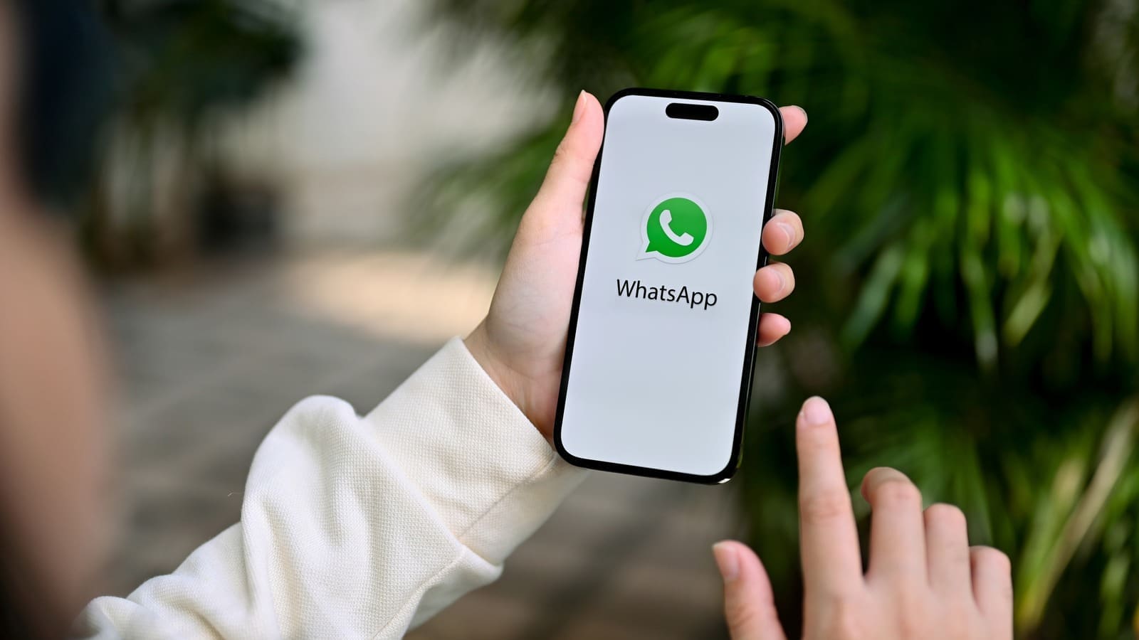Kamu Wajib Tau! Ini 7 Cara Biar WhatsApp Kamu Nggak Gampang Dibajak