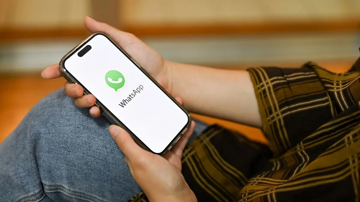 WhatsApp Tiba-Tiba Down! Para Pengguna Heboh Nggak Bisa Kirim Chat Grup