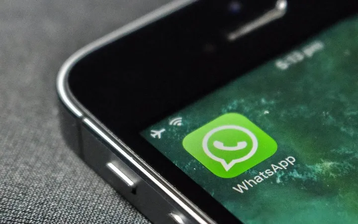 Biar Lebih Seru: Inilah Cara Untuk Menambahkan Stiker Sendiri Di Cerita Whatsapp!