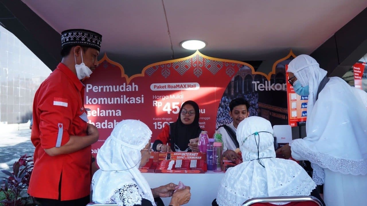 Cek Dulu! Ini Daftar Harga Paket Roaming Haji Telkomsel, Indosat, & XL yang Bisa Kamu Pakai