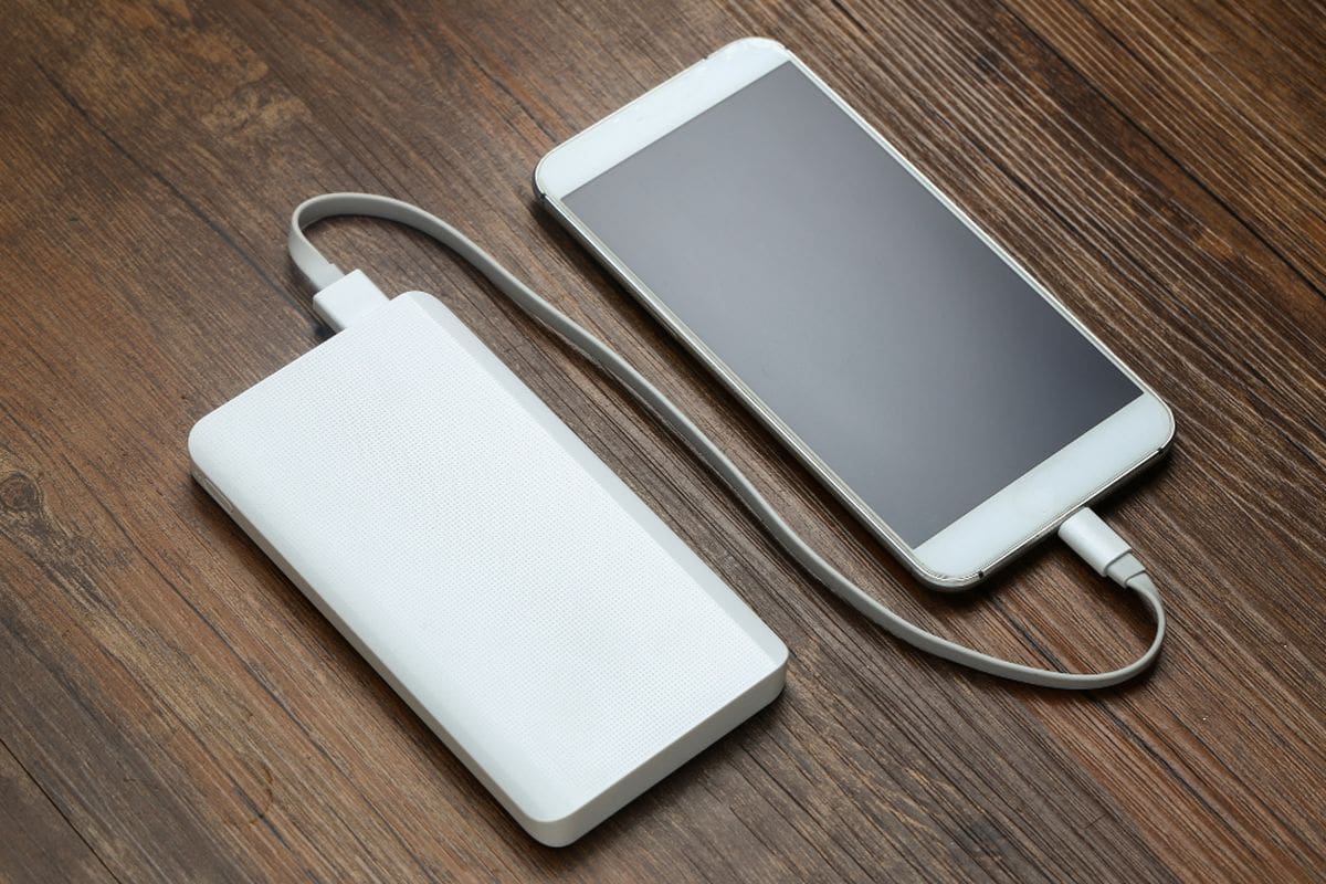 Terlalu Sering Pakai Power Bank Bikin Baterai HP Cepat rusak? Ini Cara Aman Biar Nggak Cepat Rusak!