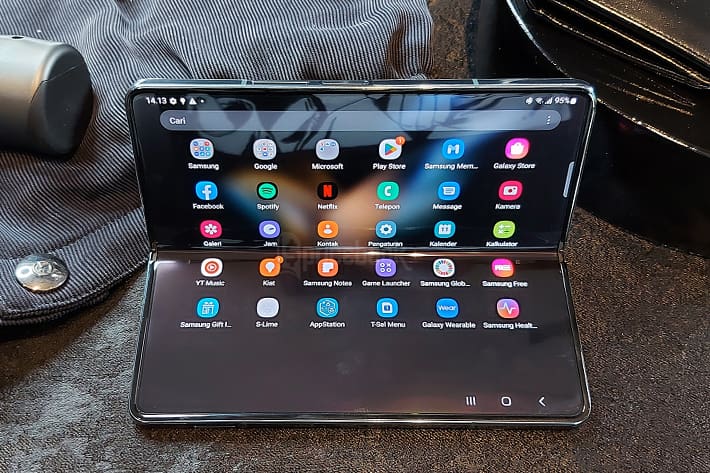 Lagi Cari HP Layar Lipat? Ini Dia Daftar Harga Terbarunya 2026