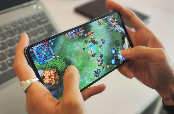 Anti Lag atau Bug Lagi! Ini 10 Trik Atasi Game Lag di HP Android!