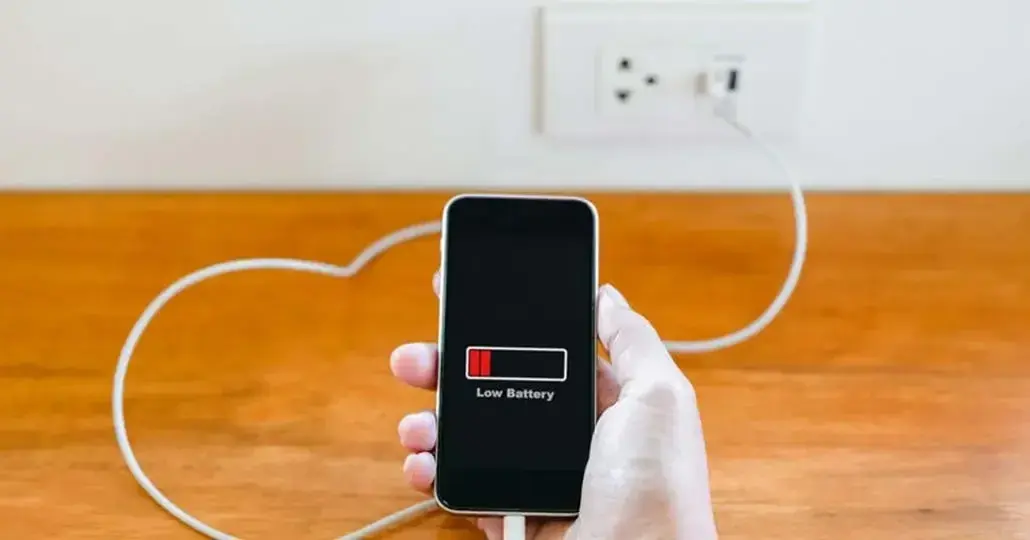Nggak Mau Baterai HP Cepat Rusak? Begini Cara Aman Pakai Fast Charging