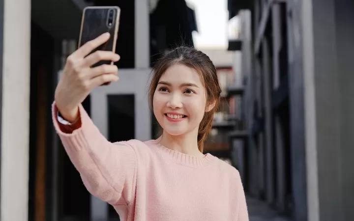 Inilah Tutorial Agar Hasil Foto Selfiemu Terlihat Estetik Dan Menarik!