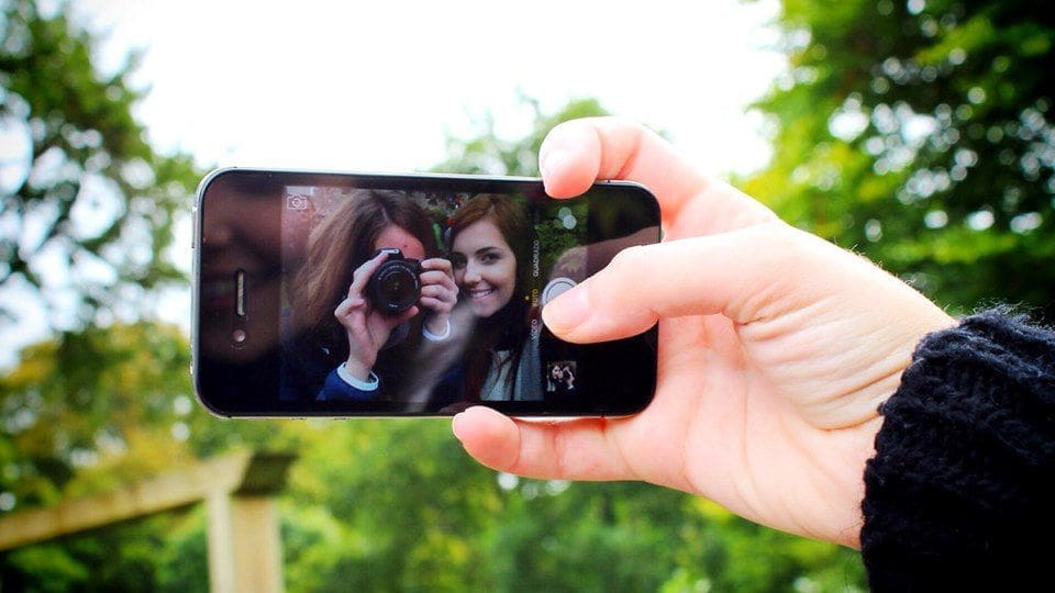 Kamera Buram Bikin Gagal Fokus? Ini Cara Ampuh Mengatasinya!