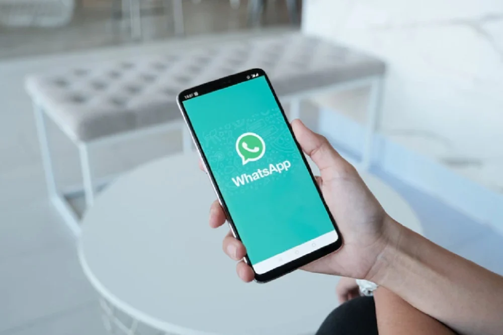 Status WhatsApp Bisa Bikin Kolase ala Instagram, Ini Dia 4 Fitur Barunya