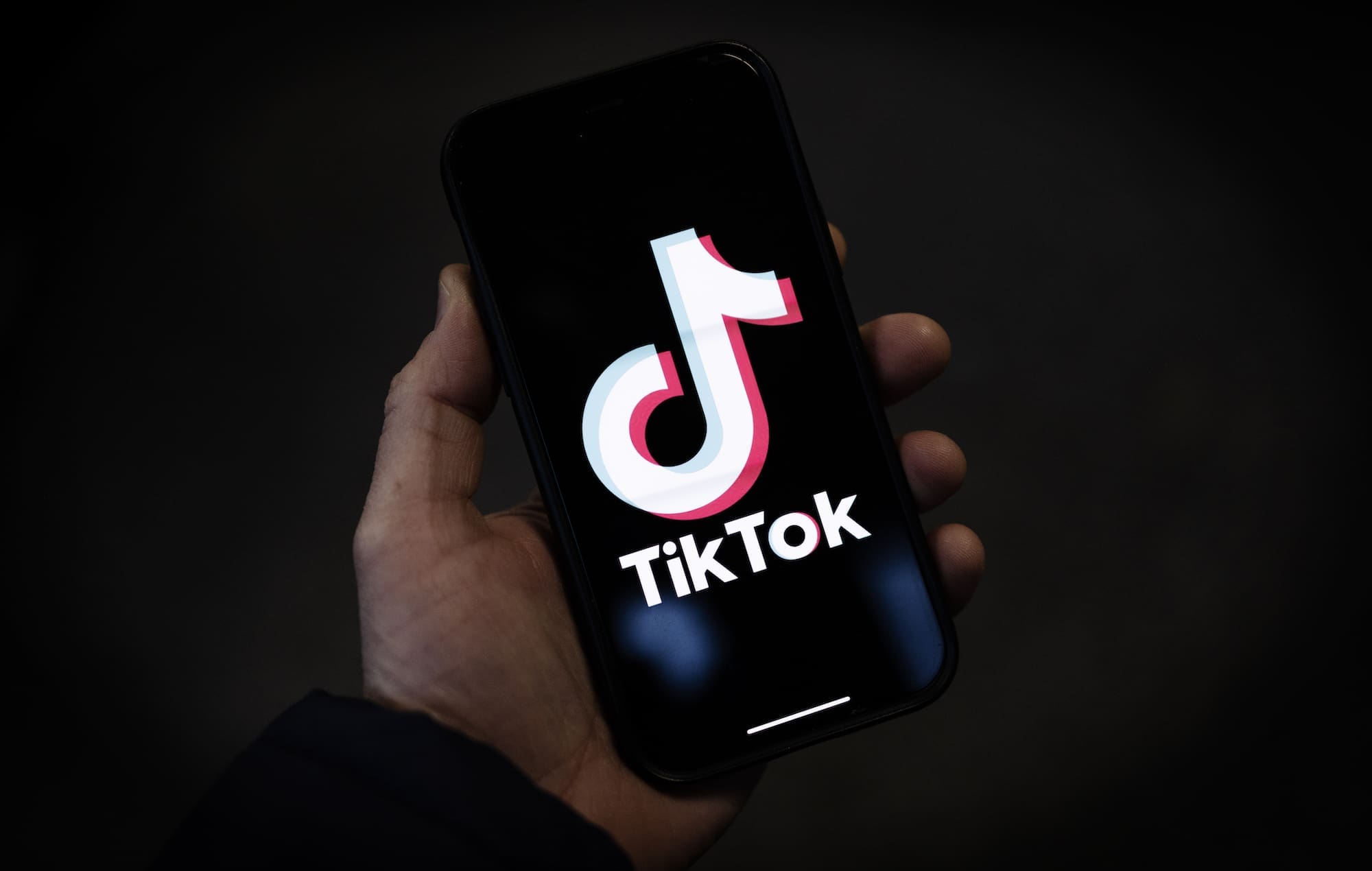 Nggak Nyangka! Ternyata Ini Alasan Kenapa Video Lama Tiba-Tiba Trending Lagi di TikTok