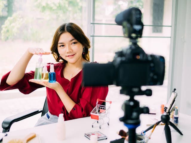 8 Cara Bikin Akun Kamu Banjir Endorsement