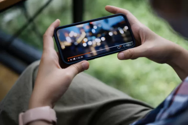 Cara Mudah Nonton TV di HP Tanpa Aplikasi