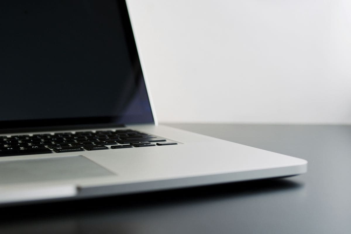 Bikin Keyboard Laptop Tidur Sementara? Ini Cara Simpelnya Biar Nggak Bikin Emosi!