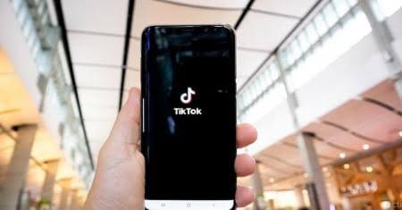 Takut Ketahuan Stalking Orang Di TikTok? Ini Dia Tips Matikan Fitur Kunjungan Profil!
