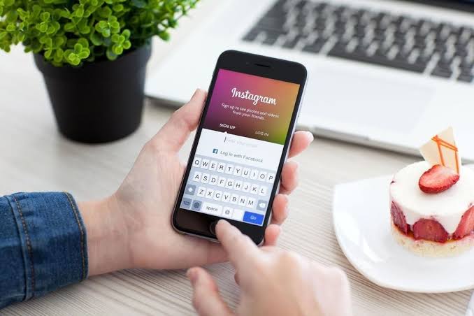 Tips Termudah Mengembalikan Note Instagram Orang Yang Kamu Senyapkan!