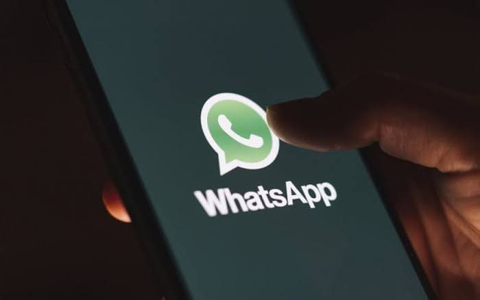 3 Trik Tahu Orang Yang Paling Sering Pasangan Kamu Hubungi Di WhatsApp!