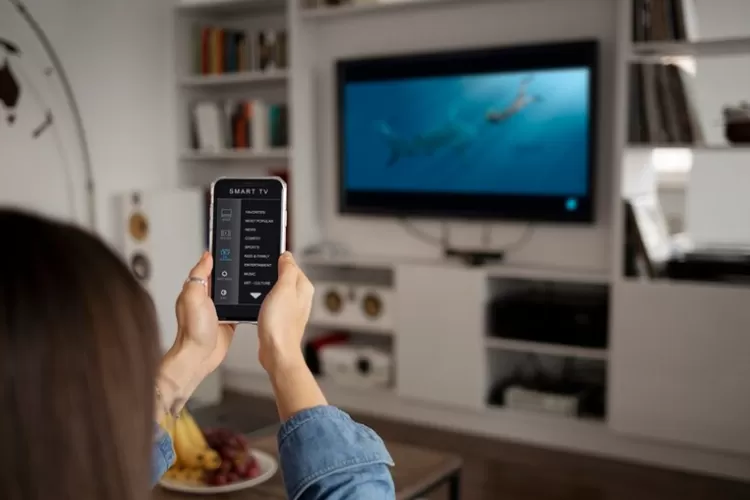 5 Cara Mudah Menghubungkan Hp ke Smart TV
