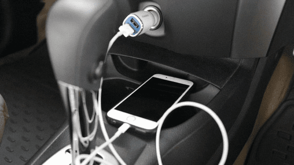 Hindari 8 Kesalahan Ini Saat Ngecas HP agar Baterai Tetap Awet