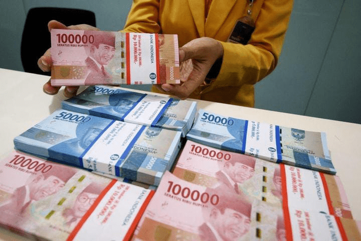 Genggam HP, Deteksi Uang Palsu! Ini 5 Cara Cek Uang Asli atau Tidak Pakai Aplikasi