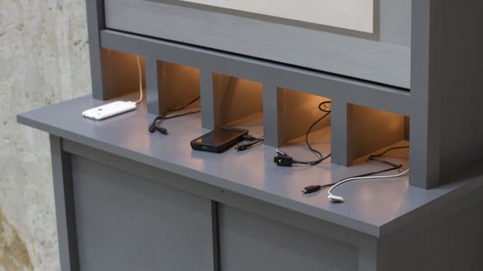 Charger Umum Bisa Sadap Hp? Yuk Lihat Faktanya