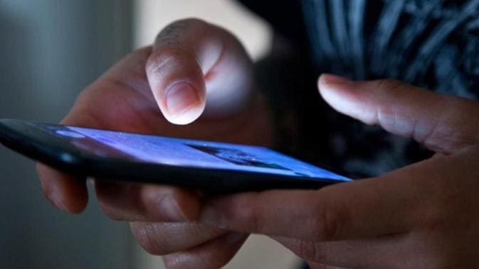 Cara Sembunyikan Chat WA Penting dari Orang Lain