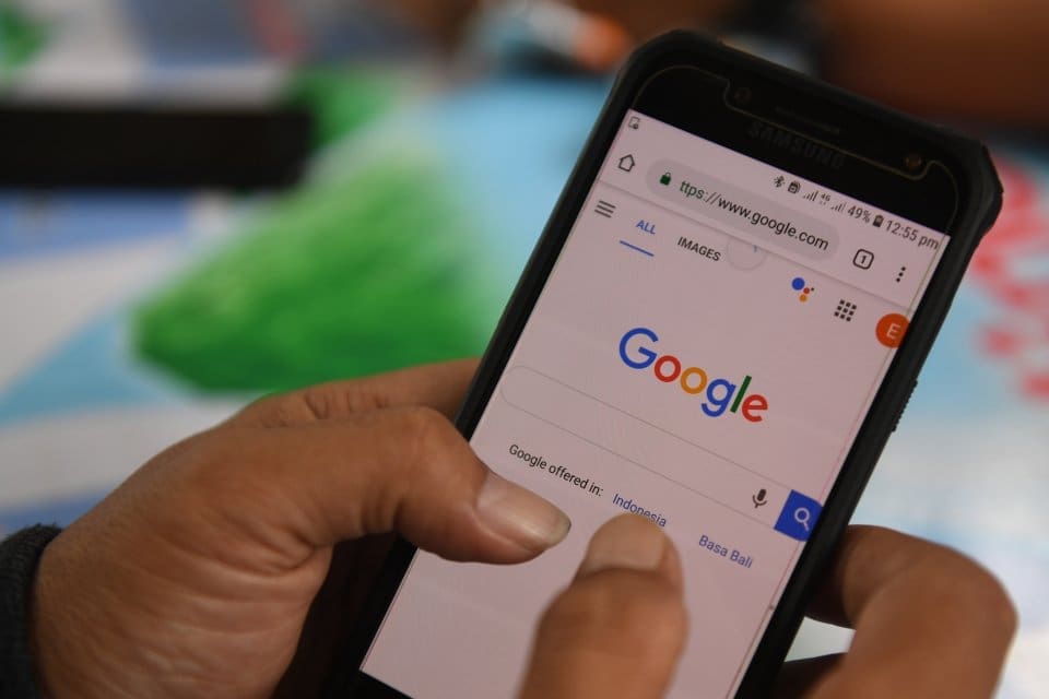 Cara Mengeluarkan Akun Google dari HP Samsung