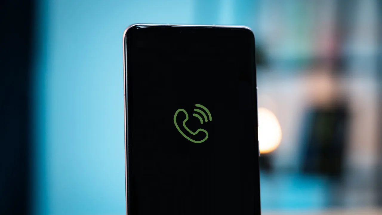 Maksud dari Pemberitahuan “Panggilan Sedang Dialihkan” Saat Melakukan Panggilan Telepon