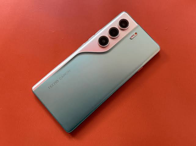 Pertimbangin Lagi Deh! 5 Hal Ini Wajib Kamu Tahu Sebelum Ganti HP