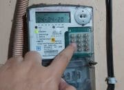 Penjelasan PLN Mengenai Tulisan “Periksa” yang Muncul di Meteran Listrik