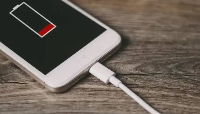 Cara Kalibrasi Baterai HP Samsung untuk Atasi Persentase Nggak Akurat