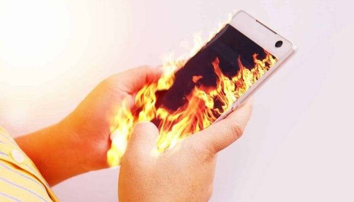 HP Panas Bisa Bikin Cepat Rusak; Yuk Cegah Dengan 8 Tips Ini!