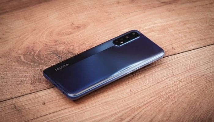 Cara Cek Kondisi Layar LCD HP Realme dengan Kode Semua Seri