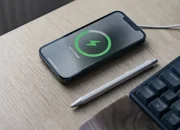 3 Alasan Kenapa Nggak Boleh Cas iPhone Sampai 100%