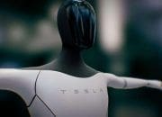 Elon Musk Klaim Robot Tesla Bisa Gantikan Dokter Bedah